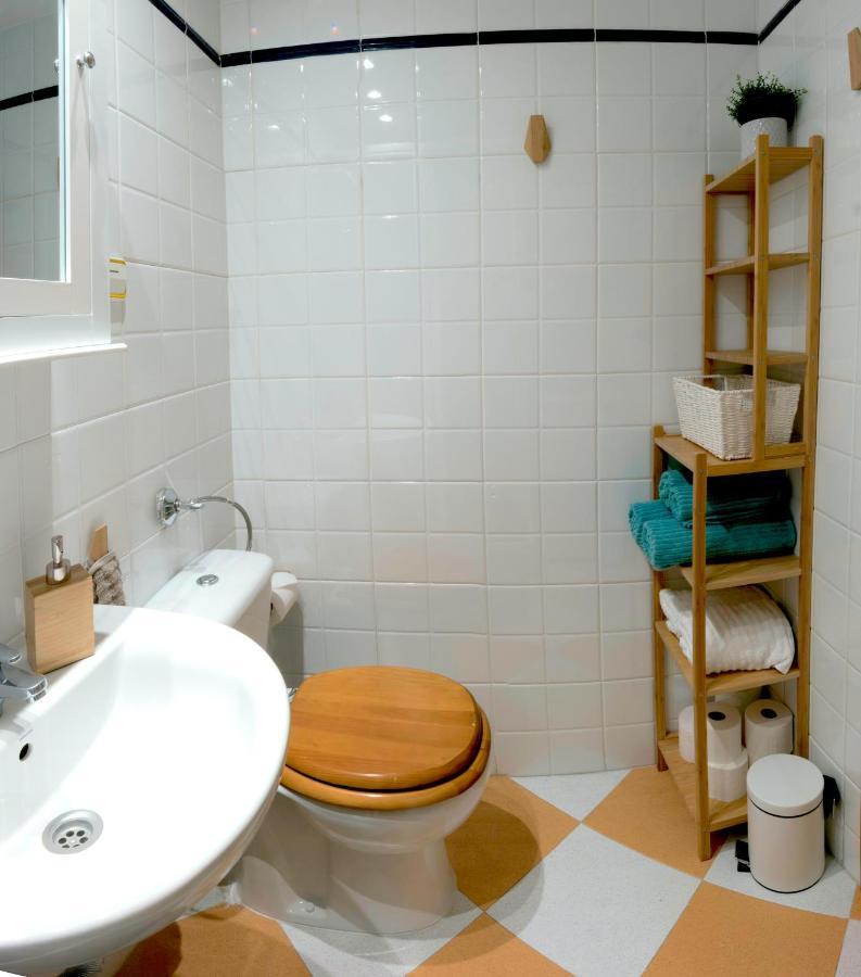 Nice And Cozy Studio At The Beachfront 베날마데나코스타 외부 사진