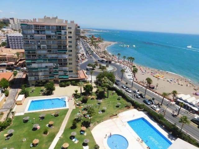 Nice And Cozy Studio At The Beachfront 베날마데나코스타 외부 사진