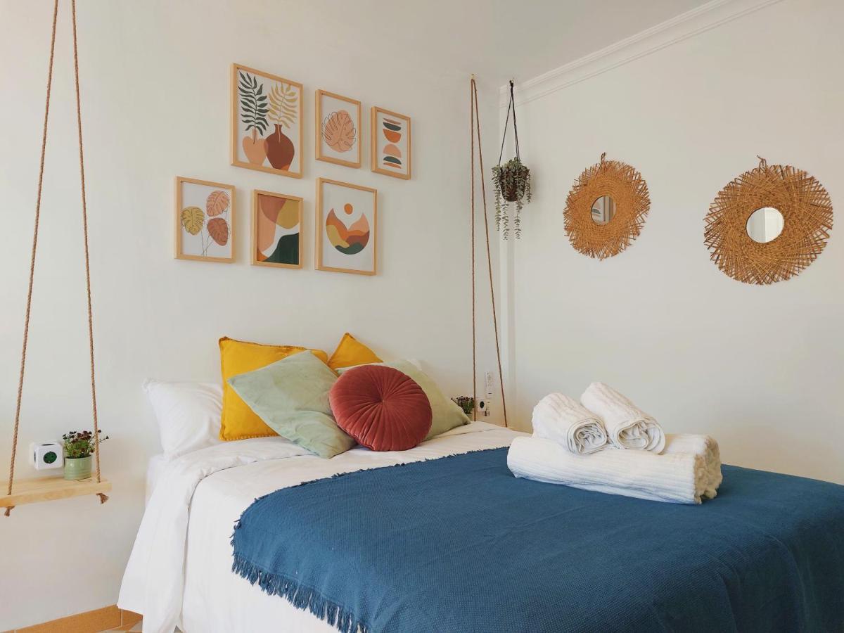 Nice And Cozy Studio At The Beachfront 베날마데나코스타 외부 사진